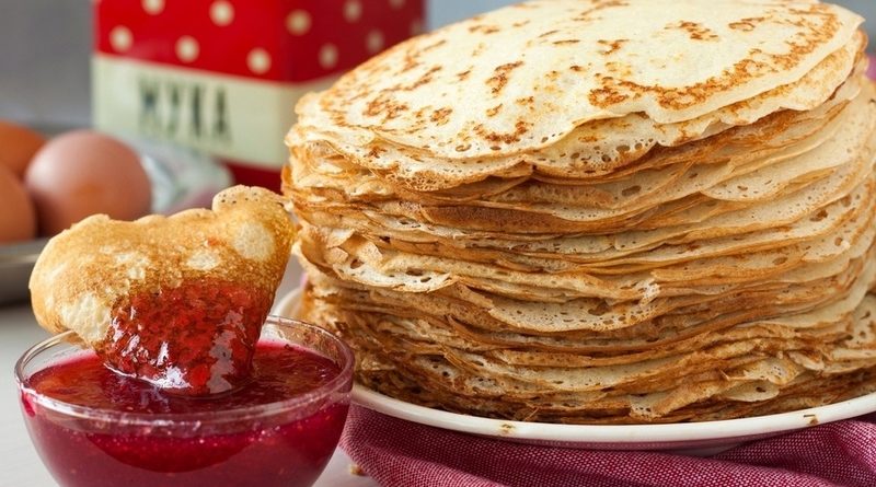 Блины на молоке, кефире и воде: топ 3 лучших рецепта блинов