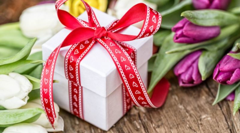 Что подарить маме на 8 марта: топ 5 идей подарков своими руками