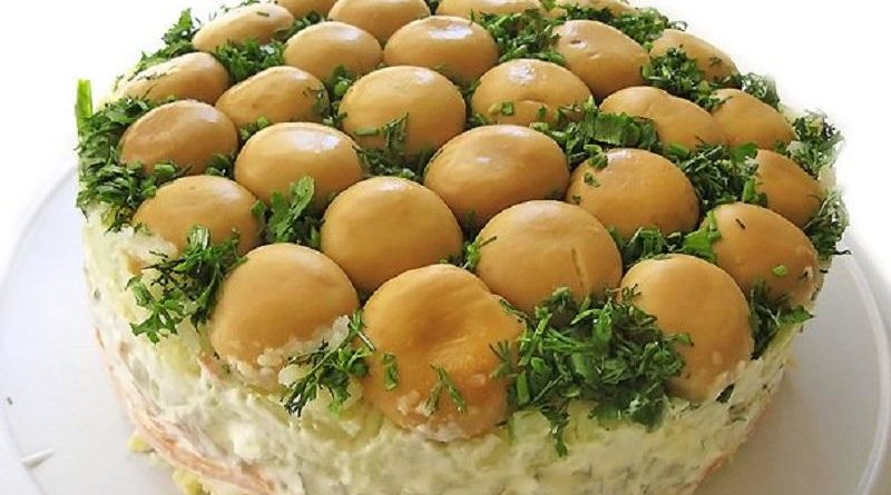 Салат «Грибная поляна» — Пошаговый рецепт салата с шампиньонами и курицей (с фото)