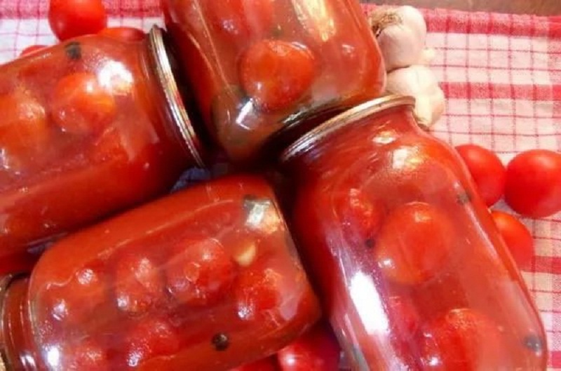 pomidory-v-sobstvennom-soku-na-zimu