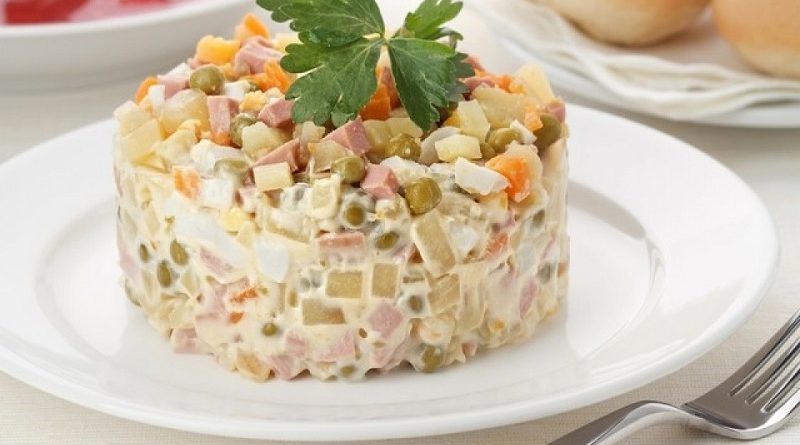 Салат Оливье: 5 рецептов приготовления в классическом исполнении