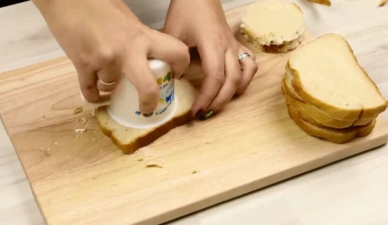 Бутерброды с имитированной икрой