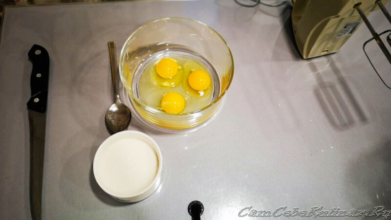 яйца для блинов на молоке