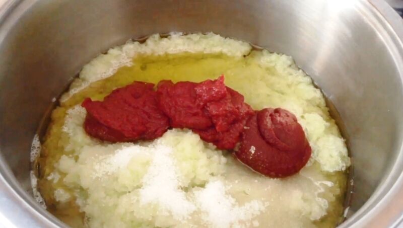 Вкусная кабачковая икра на зиму рецепты пальчики оближешь на мясорубке с помидорами без майонеза
