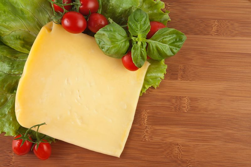 Как выбрать хороший сыр для украшения стола?